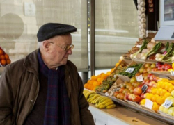 У нас страна бедная, потому что мы тратим много на еду, - депутат от PAS 