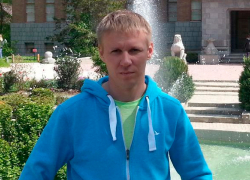 Взорвавшему себя и врагов в Сирии летчику посмертно присвоили звание Героя России