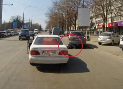 На Буюканах пожилой мужчина оказался под колесами автомобиля