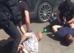 Наркоторговцев и серийных воров задержали в столице 