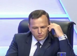 «Новая мода оппозиции» - Нэстасе прервал ведущую прямого эфира ради того, чтобы поговорить по телефону со Слусарем