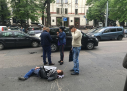 Парень, которого вчера сбили на бульваре Штефана чел Маре, находится вне опасности 