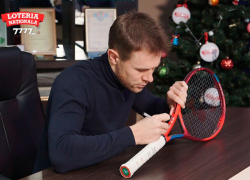 Теннисную ракетку с подписью Раду Албота получит один из пользователей портала 7777.md