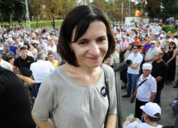 Санду и сотоварищи вышли покричать в центре Кишинева