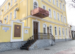 КС потрафил НПО - теперь политики смогут им официально платить