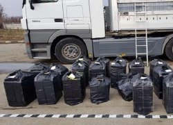 Партию сигарет из Молдовы на полмиллиона леев конфисковали  на румыно-венгерской границе