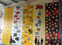 Кому принадлежит развлекательный центр, в котором из-за неудачного трюка погиб подросток?