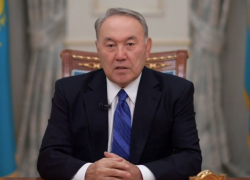 Рекордсмен уходит в отставку - Назарбаев объявил о том, что сдаёт власть