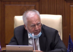 Дьяков предложил Таубер прямо в парламенте взять у Сырбу мегафон