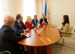 Башкан Гагаузии встретилась с депутатами команды Илана Шора и призвала их объединить усилия, чтобы "не допустить поглощения Румынией и вхождение в состав ЕС"