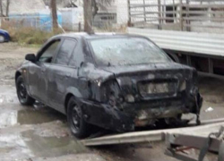 «Так не доставайся же ты никому» - в Кагуле водитель попытался сжечь свою машину на глазах полицейских