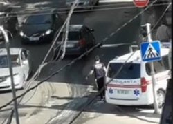 Авария с участием машины скорой помощи произошла в центре Кишинева