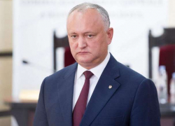 Мы не можем позволить себе экспериментов с безответственными политиками, управляемыми извне, - Додон