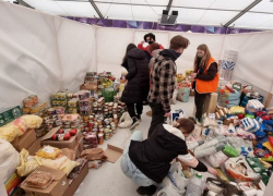 Со склада "Patria Lukoil" передали более 49 тыс. пакетов помощи украинским беженцам