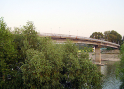 Отважный тираспольчанин с риском для жизни спас спрыгнувшего с моста самоубийцу 