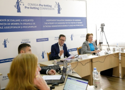 Оценщикам судей и прокуроров увеличат оклад на 40 000 до 110 тыс. леев