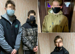 На жителя столицы напали четверо грабителей 