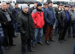 Ультимативный подход неприемлем: Минэкономики пригласило бастующих перевозчиков к диалогу 