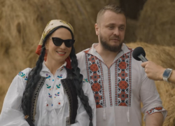 "Suck my d**k"! Румынский фолк-секс в одной песне - доставайте блокноты и записывайте 