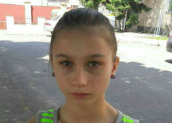 15-летняя кареглазая девочка исчезла в Сорокском районе