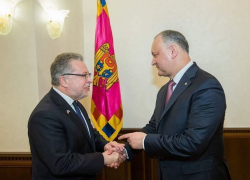 Предстоящие выборы в парламент обсудили Игорь Додон и посол Франции в Молдове