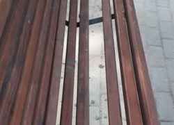 Из только что отремонтированных парков Кишинева крадут... всё