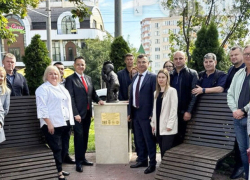 На Чеканах открыли новый памятник, посвященный детям