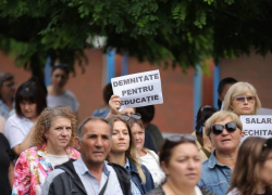 Европейские профсоюзы поддержали протест учителей в Молдове