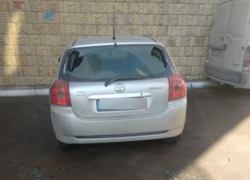 Убийственное наплевательство в Кишиневе: упавший сверху строительный мусор повредил автомобиль