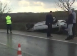 Заполненная водой яма стала причиной аварии на трассе Кишинев – Хынчешты 