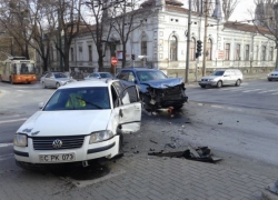 Этим утром в центре Кишинева произошла серьезная авария 