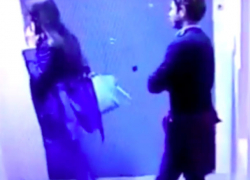 Дерзко нападавшие на женщин в лифтах подростки попали на видео 