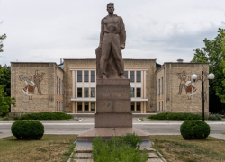 Молдавский коммунист и подпольщик, которого очень долго почитали и в Румынии 