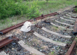 Неизвестные воры попытались разобрать и украсть рельсы рядом с селом Буджак 
