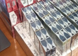 Молдаванин попытался вывезти из страны 10 тысяч сигарет прямо через аэропорт