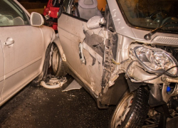 В Кишиневе машина для перевозки мертвецов попала в ДТП из 5 автомобилей