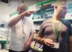 Нападение охранника супермаркета на активистов движения «СтопХам Молдова» сняли на видео