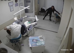 Фотофакт: в Кишиневе можно найти зубы, но потерять деньги 