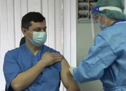 Медработники, не прошедшие вакцинацию, не получат пособие в размере 16 тыс. леев