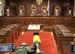 Срочно! Конституционный суд Молдовы в полном составе подал в отставку