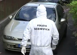 Парень из Молдовы насмерть забил отчима-итальянца и всадил нож в родную мать