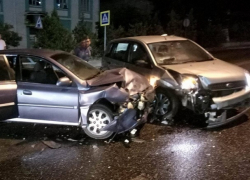 Страшное лобовое столкновение иномарок произошло в Кишиневе