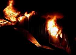 Опубликовано видео пожара в столичном автосервисе