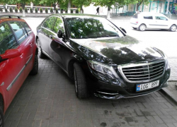 В Кишиневе засняли очередной случай оригинальной парковки