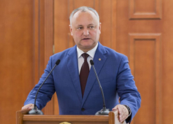 Додон на дебаты с Санду в первом туре не пойдет