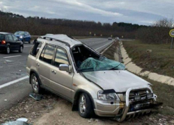 Под Пересечино перевернулась машина, серьезно пострадала 46-летняя женщина