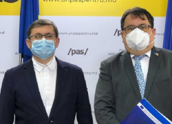 Гросу заклинило - в последние два месяца он повторяет одно и то же