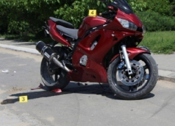 Опасные гонки с полицией по Ниспоренам устроил молодой молдаванин на мотоцикле