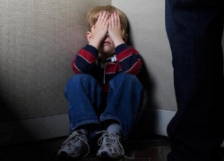 Кровавое изнасилование трехлетнего брата совершил извращенец после возвращения из тюрьмы