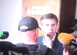 Разозленного генпримара Кишинева Дорина Киртоакэ вывели офицеры НАЦ